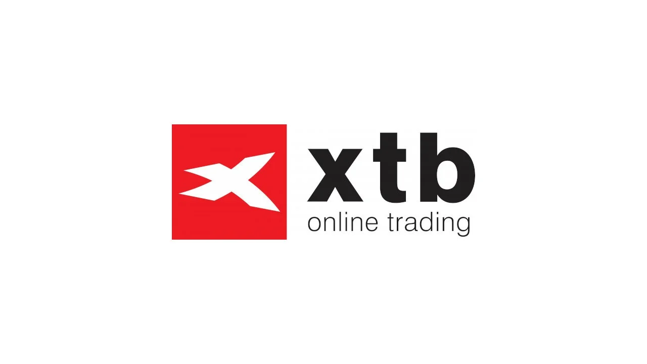 XTB wypłaci rekompensaty ofiarom cyberprzestępstw. Nowe standardy ochrony inwestorów xtb logo